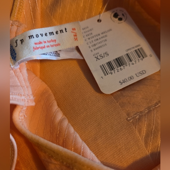 FP Movement Stellar Scoop Neck Crop Top Winter Melon Zest Sz S/XS - Picture 6 of 6